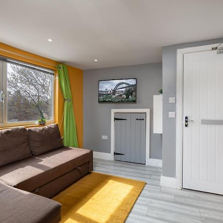 Stockton Town Centre Studio Apartments Free Parking And Wi-Fi Buitenkant foto