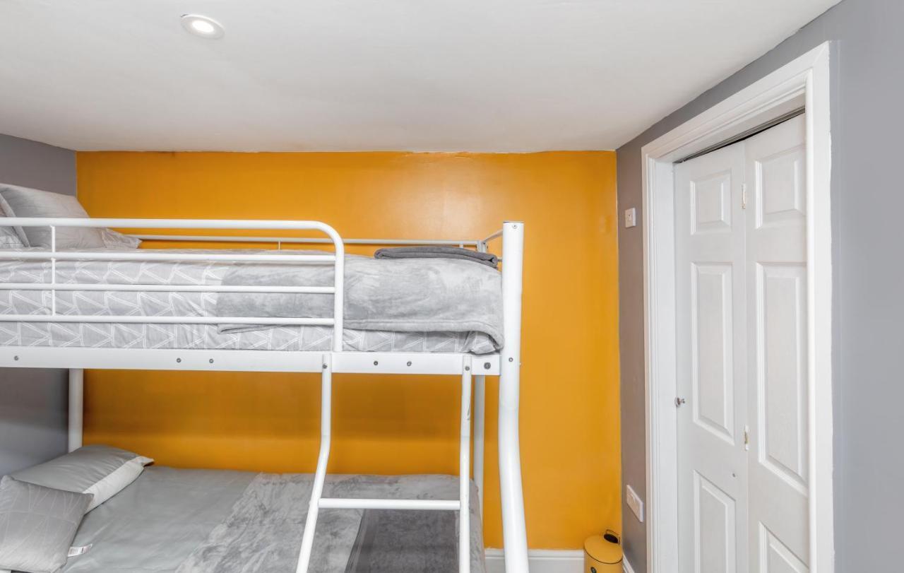 Stockton Town Centre Studio Apartments Free Parking And Wi-Fi Buitenkant foto