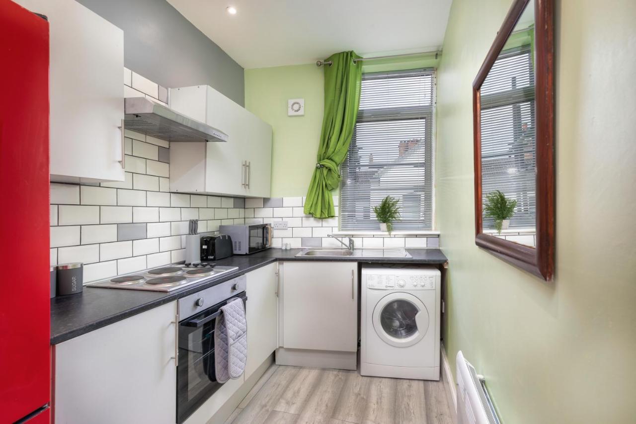 Stockton Town Centre Studio Apartments Free Parking And Wi-Fi Buitenkant foto