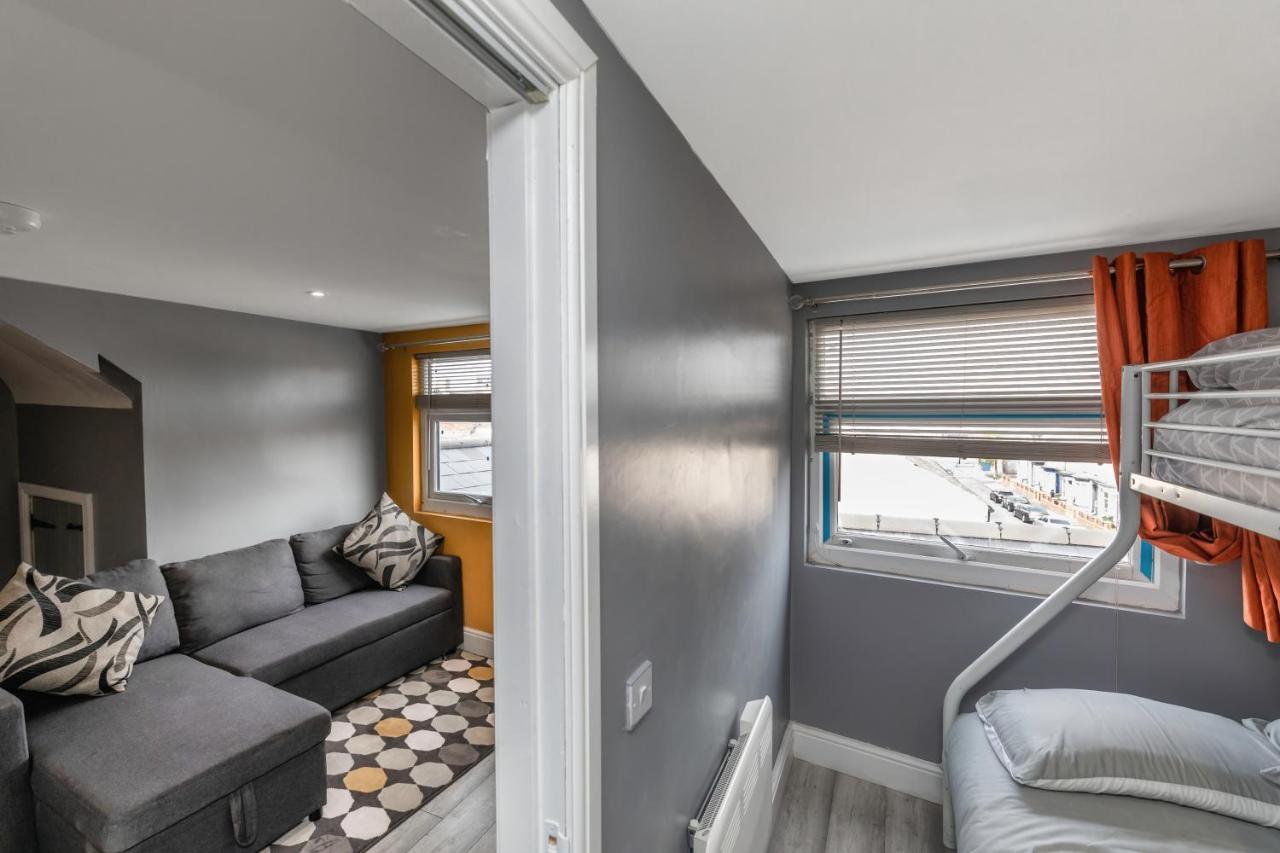 Stockton Town Centre Studio Apartments Free Parking And Wi-Fi Buitenkant foto