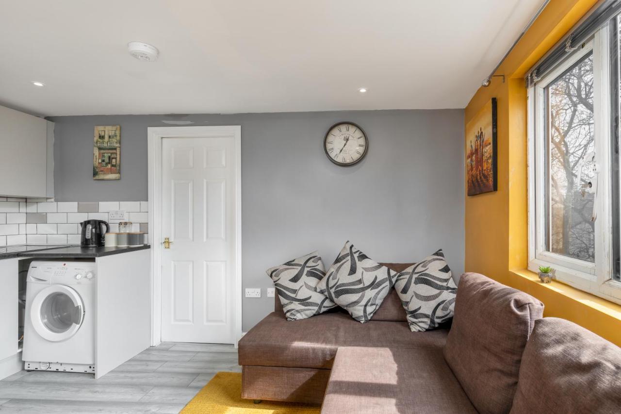 Stockton Town Centre Studio Apartments Free Parking And Wi-Fi Buitenkant foto