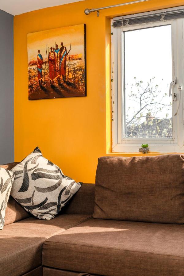 Stockton Town Centre Studio Apartments Free Parking And Wi-Fi Buitenkant foto